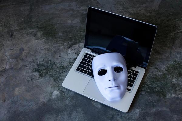 UKOLIKO RADITE OVO TOLIKOM PUTOVANJA, PAZITE SE! Jedna greška vas može SKUPO KOŠTATI, a tiče se POVEZIVANJA NA WIFI