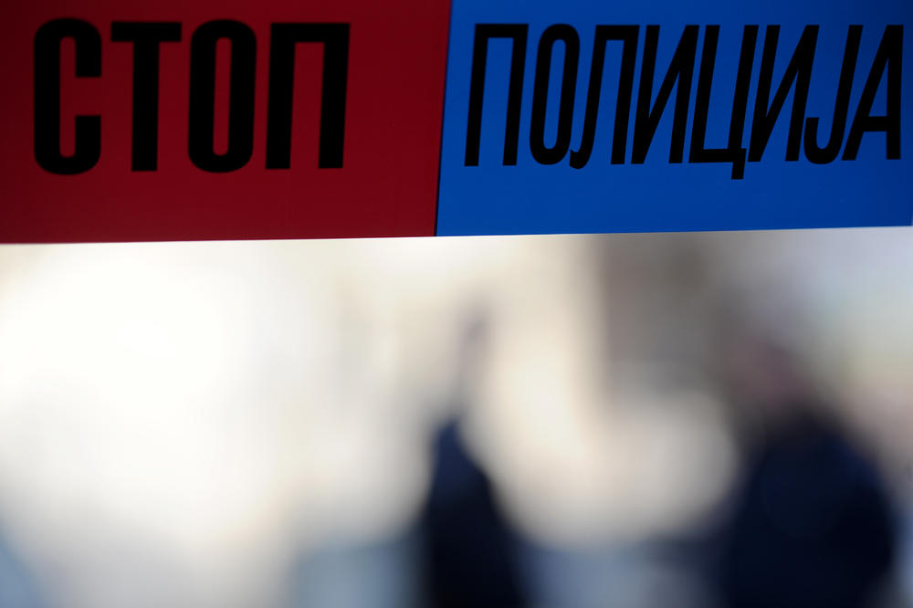 UŽAS U ALEKSINCU: Podvodili devojku, pa je PRODALI U BELO ROBLJE!