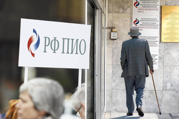 Evo kako da proverite dokle je stigao vaš zahtev za penziju: Sad sve može od kuće, ovo je uputstvo