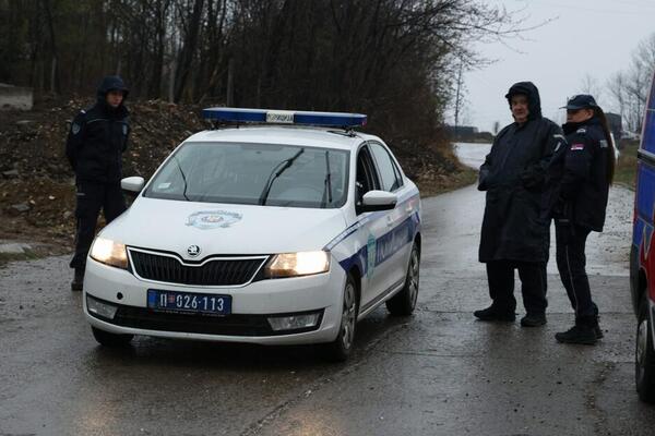 SA ŽRTVOM UŠAO U EMOTIVNU VEZU, PA JE NATERAO DA SE PROSTITUIŠE: Tri muškarca napravila pakao od života devojci