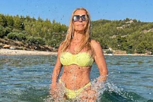 Mlađe slađe može i da podmladi! Zgodna Verka (77) uživa sa 35 godina mlađim - nema problem ni da se skroz ogoli