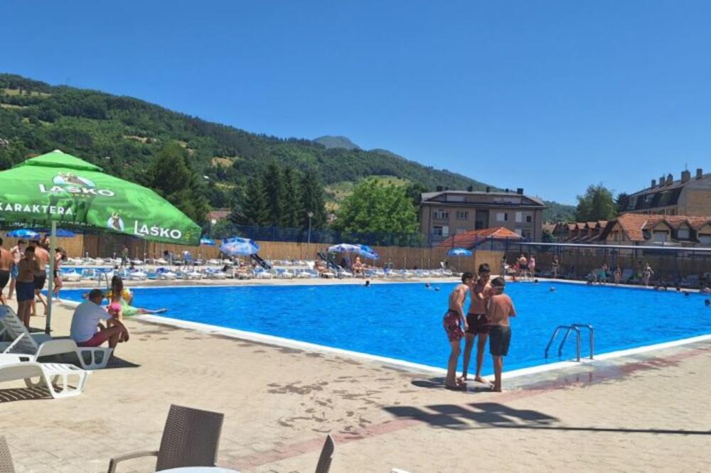 Detaljan spisak bazena na kojima možete ići na noćno kupanje! Cene su prisupačne za svakog ko želi da se rashladi